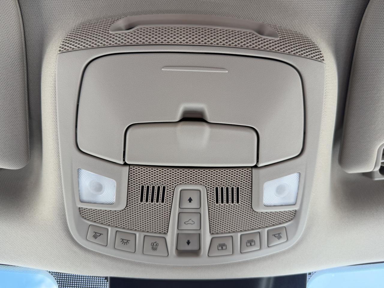 2020 Ford Expedition Platinum Max 4X4 Photo