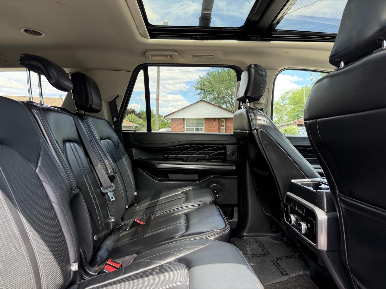 2020 Ford Expedition Platinum Max 4X4 Photo