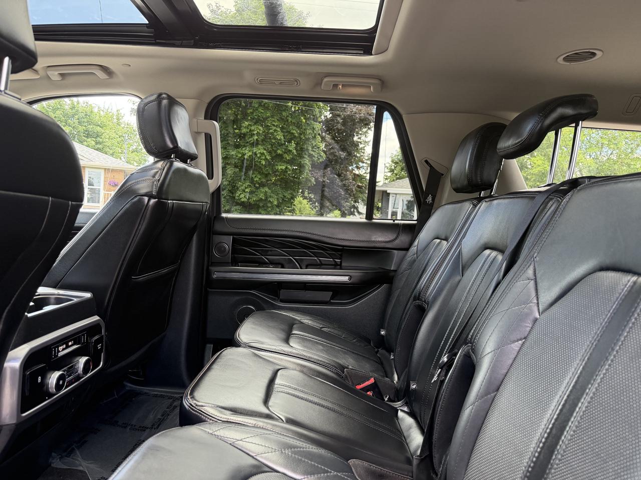 2020 Ford Expedition Platinum Max 4X4 Photo