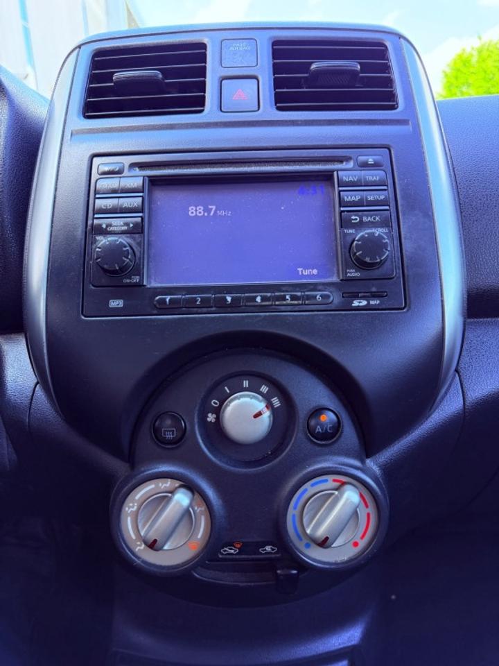 2012 Nissan Versa 1.6 S 4dr Sedan (1.6L 4cyl 5M) Photo