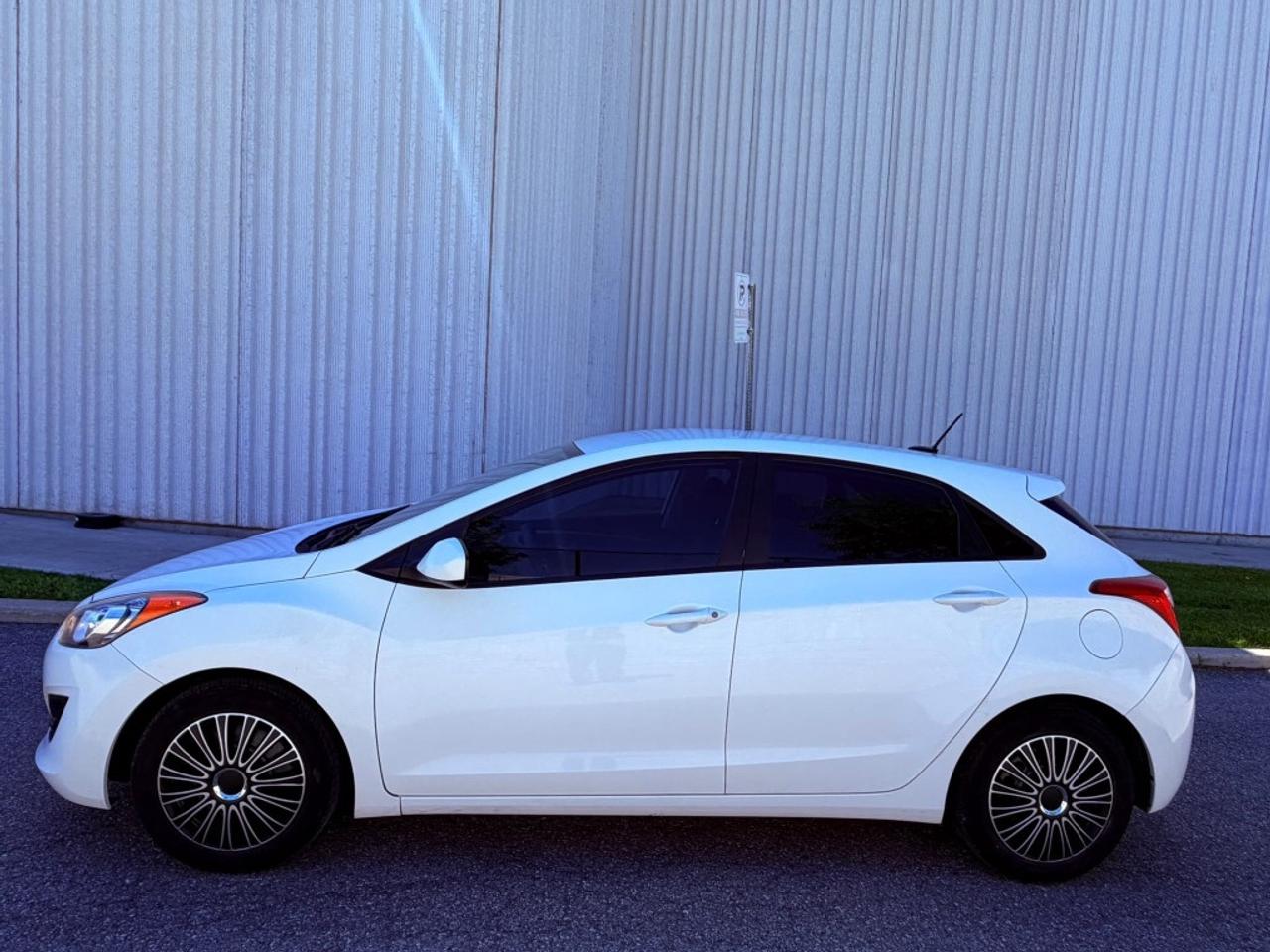 2016 Hyundai Elantra GT 5dr Hatchback Automatic GL Photo