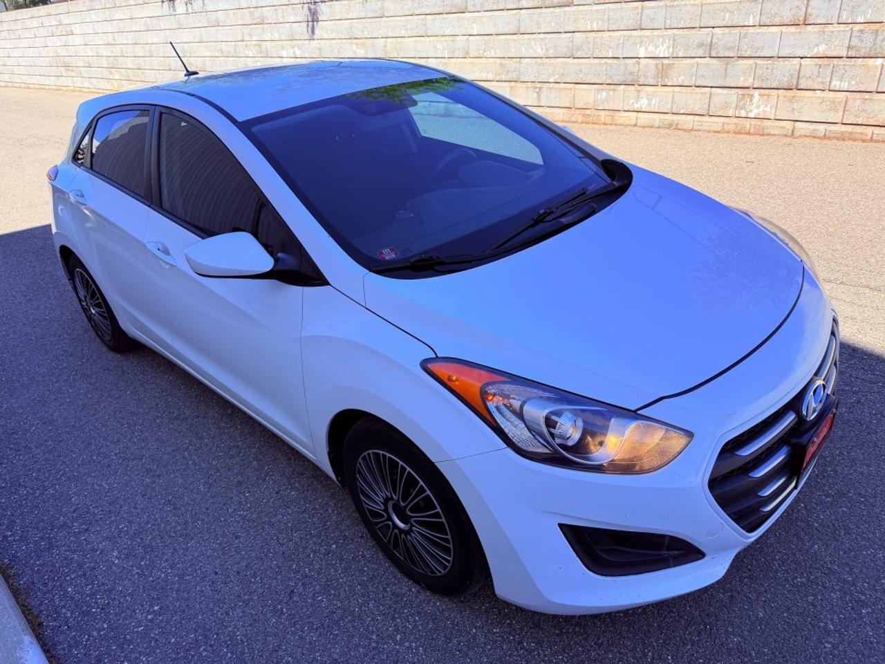 2016 Hyundai Elantra GT 5dr Hatchback Automatic GL Photo