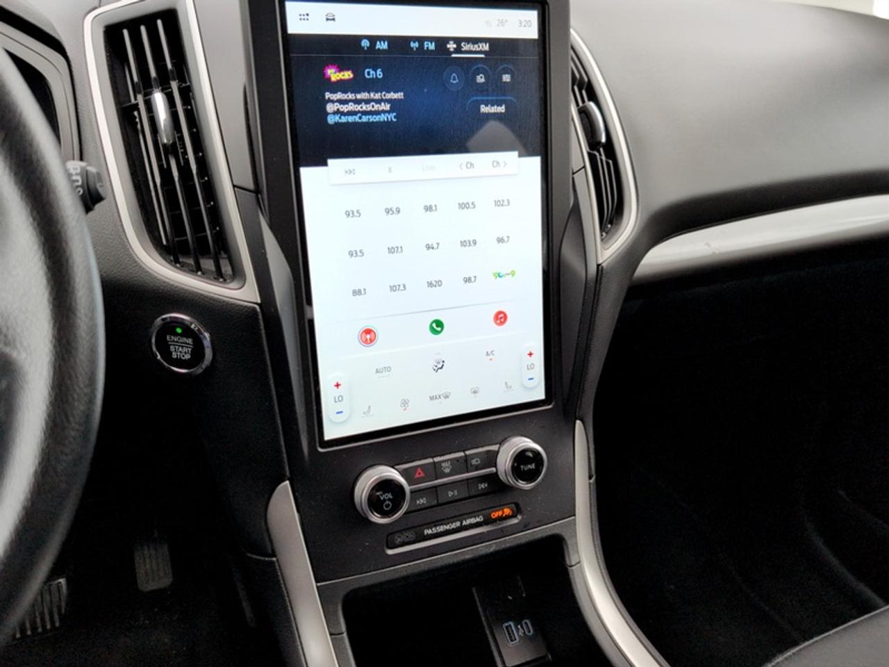 2024 Ford Edge SEL  **CLEAN CARFAX** Photo