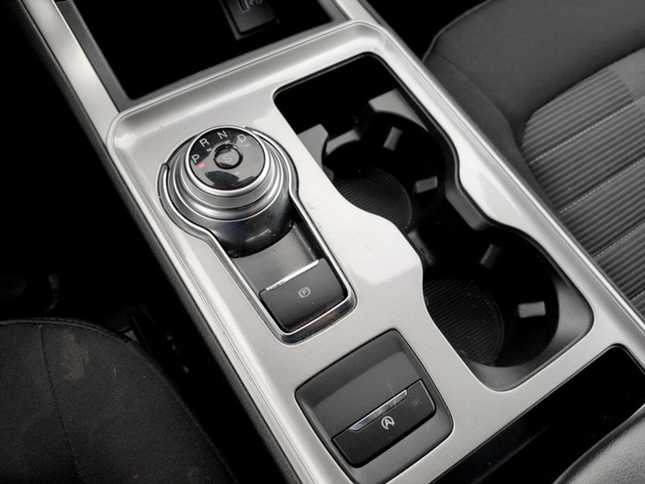 2024 Ford Edge SEL  **CLEAN CARFAX** Photo