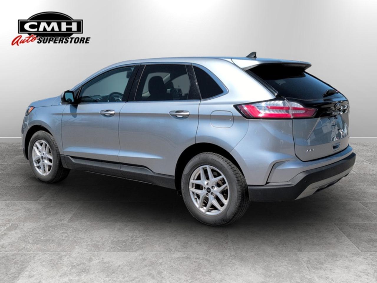 2024 Ford Edge SEL  **CLEAN CARFAX** Photo2