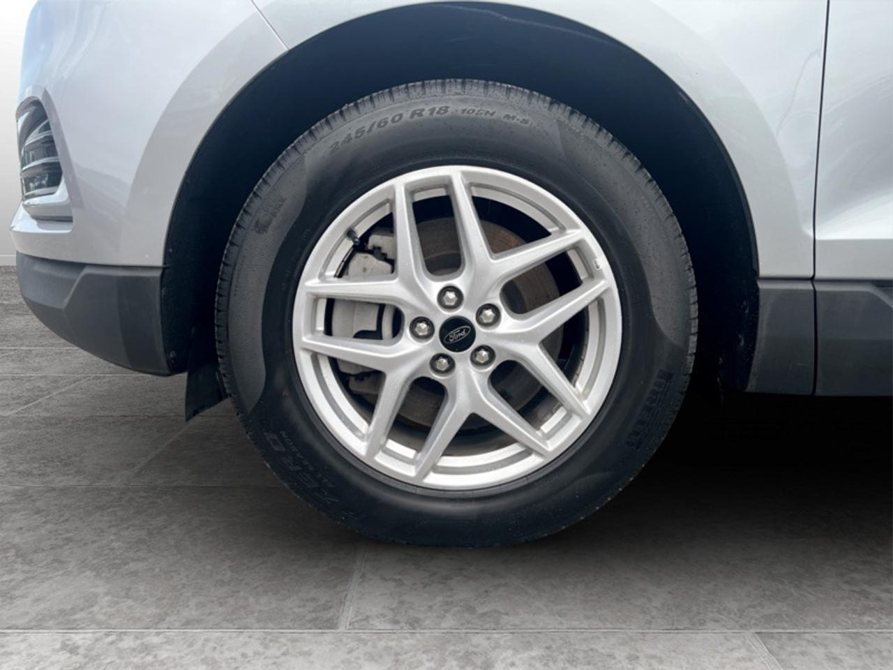 2024 Ford Edge SEL  **CLEAN CARFAX** Photo