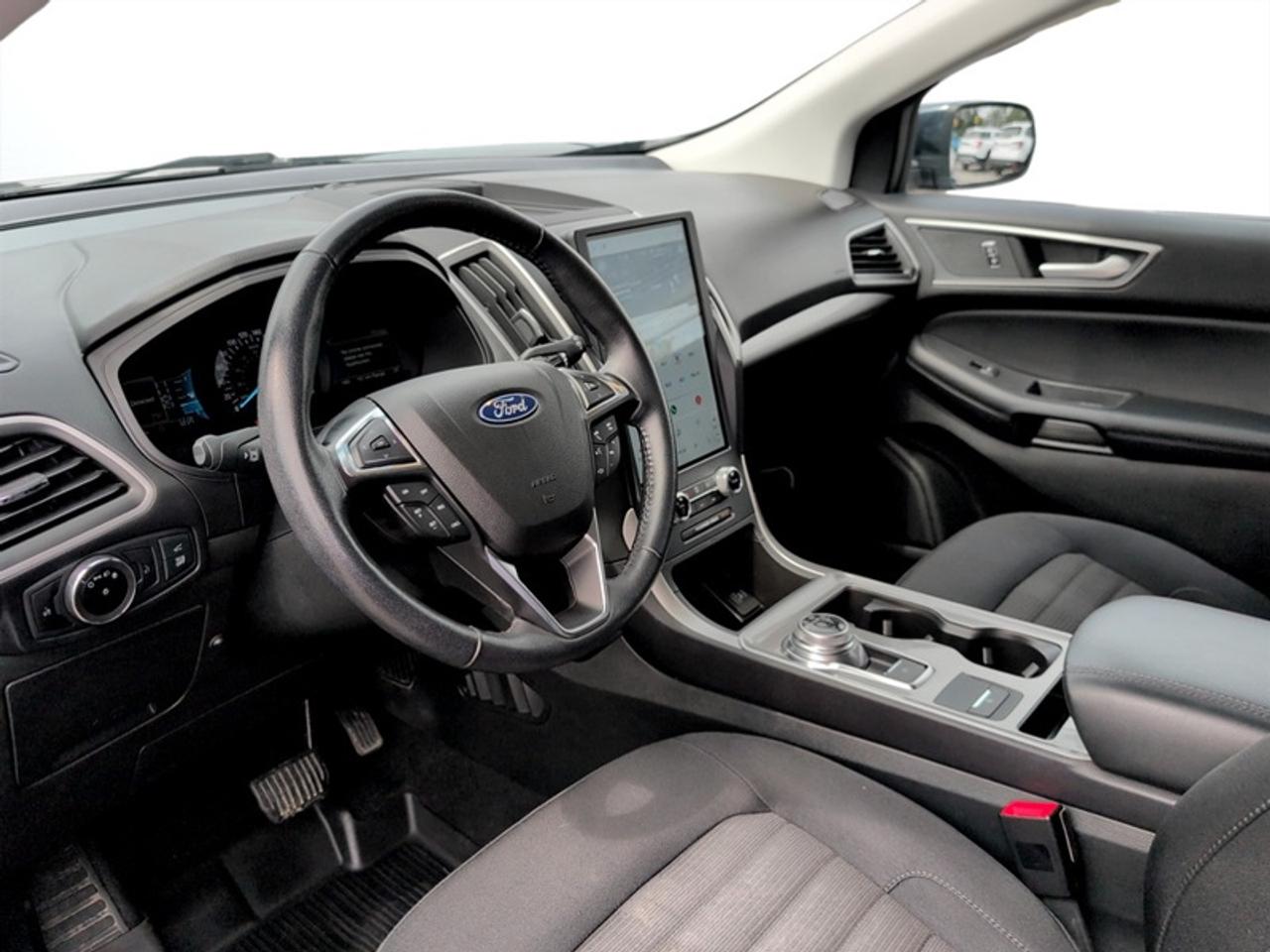 2023 Ford Edge SEL  **CLEAN CARFAX** Photo