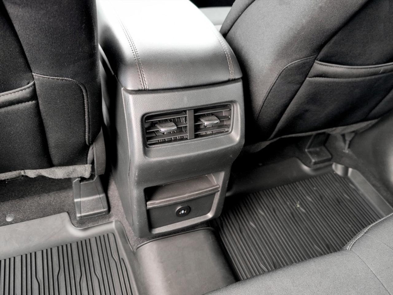 2023 Ford Edge SEL  **CLEAN CARFAX** Photo