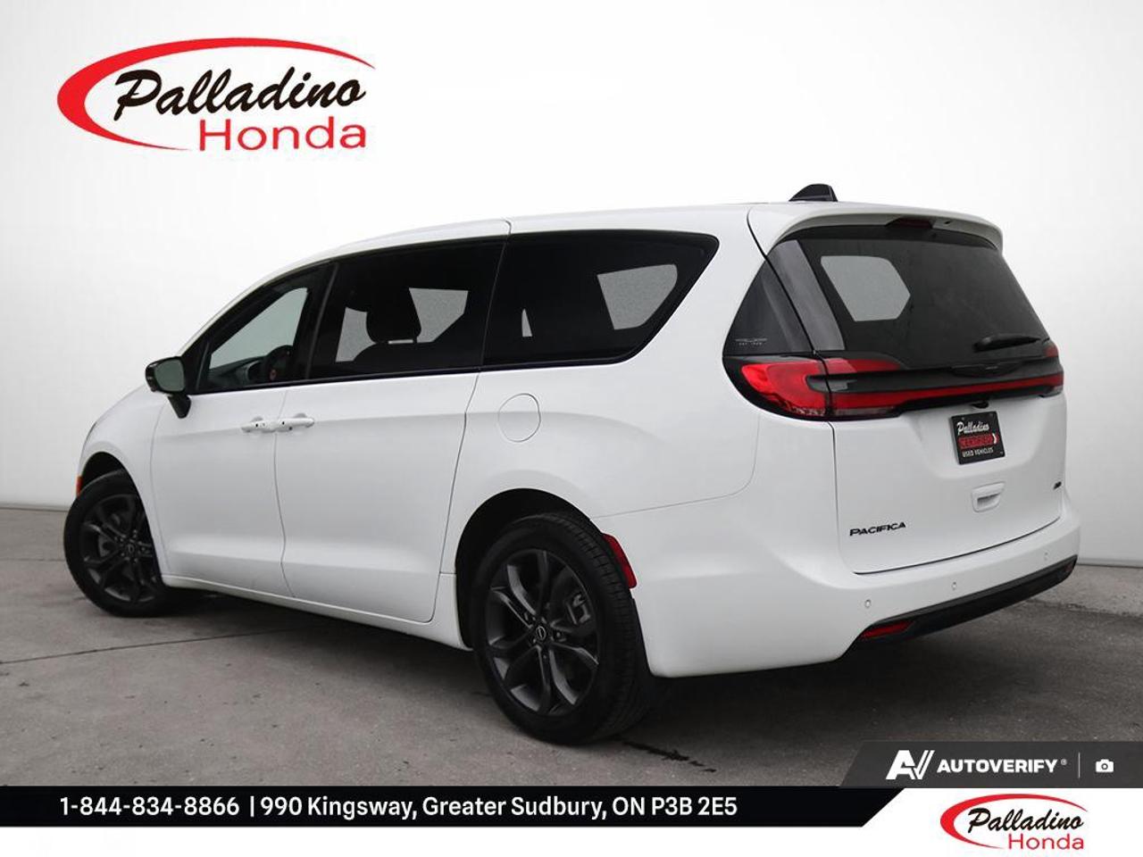 2026 Chrysler Pacifica Select Photo3