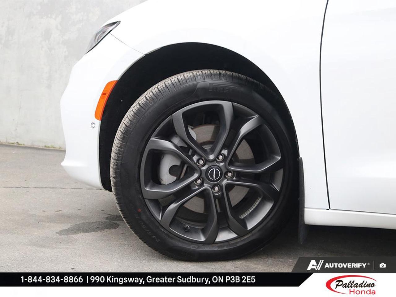2026 Chrysler Pacifica Select Photo
