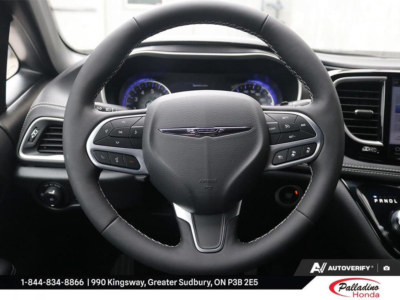 2026 Chrysler Pacifica Select Photo