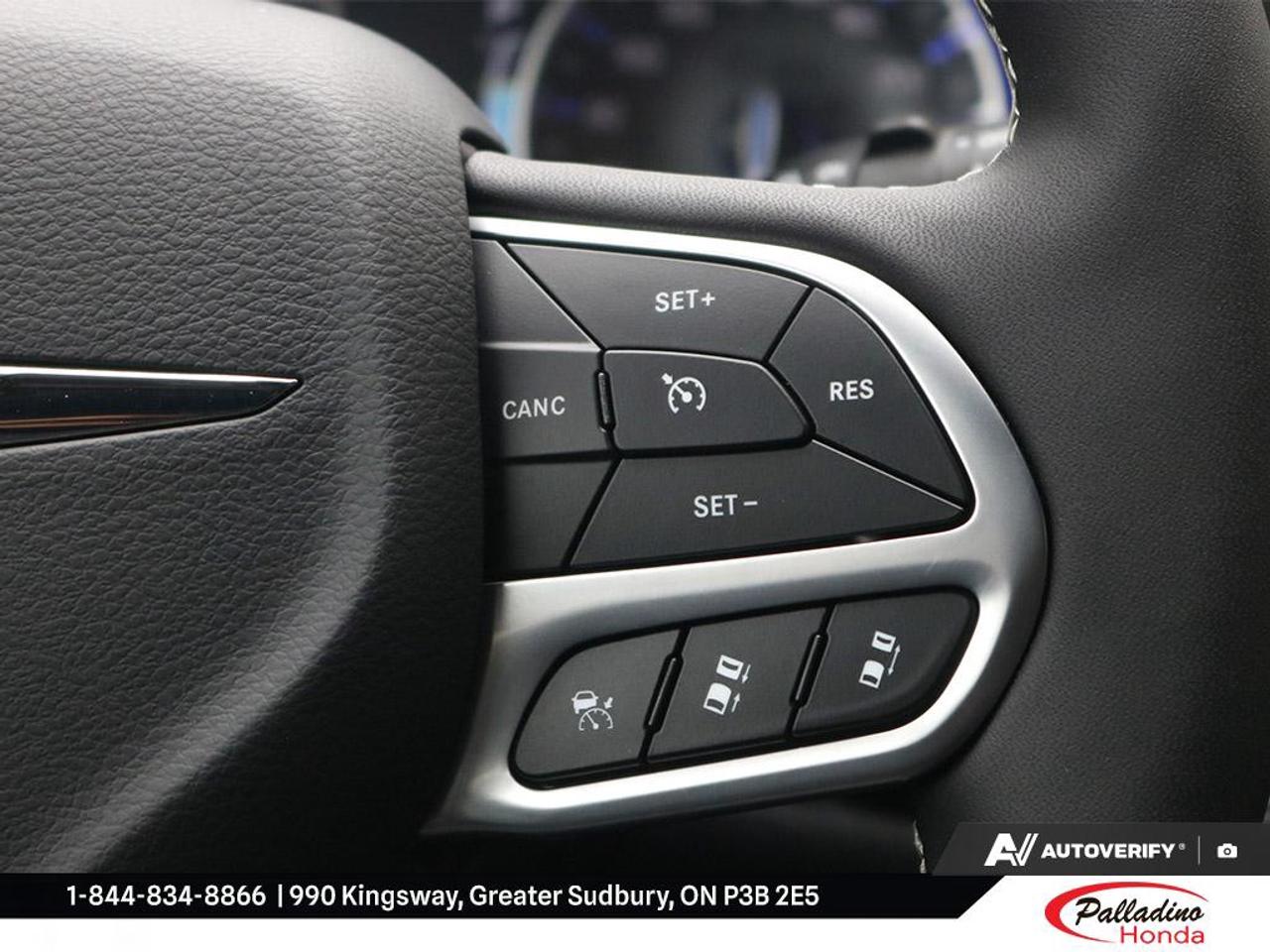 2026 Chrysler Pacifica Select Photo