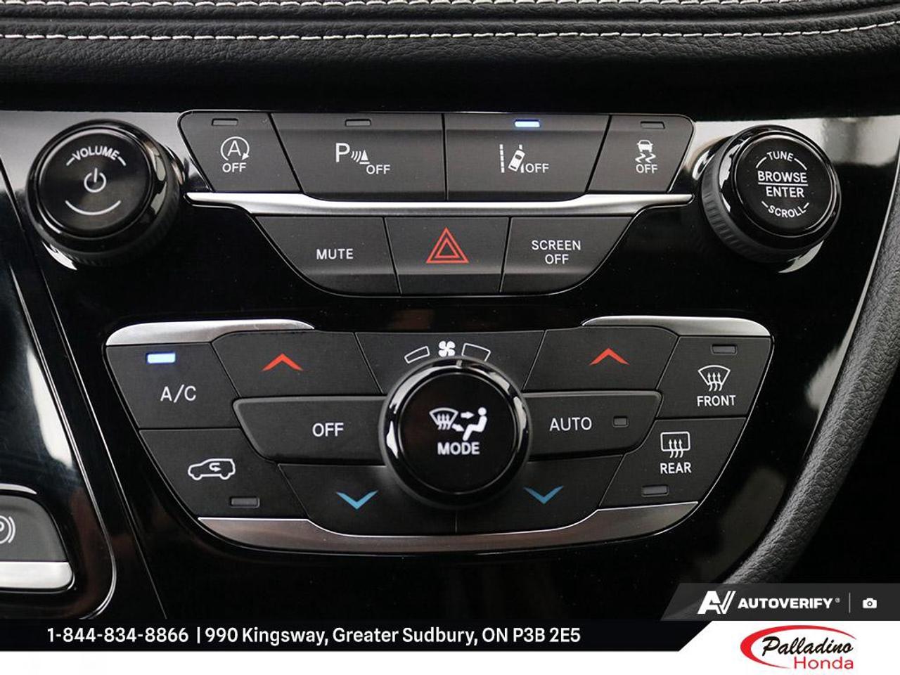 2026 Chrysler Pacifica Select Photo