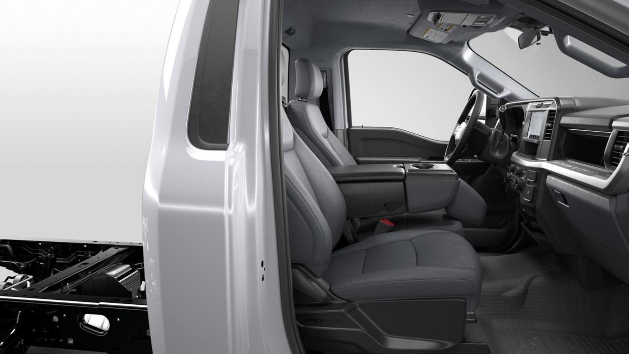 2026 Ford Chassis Cab F-550 XL Photo