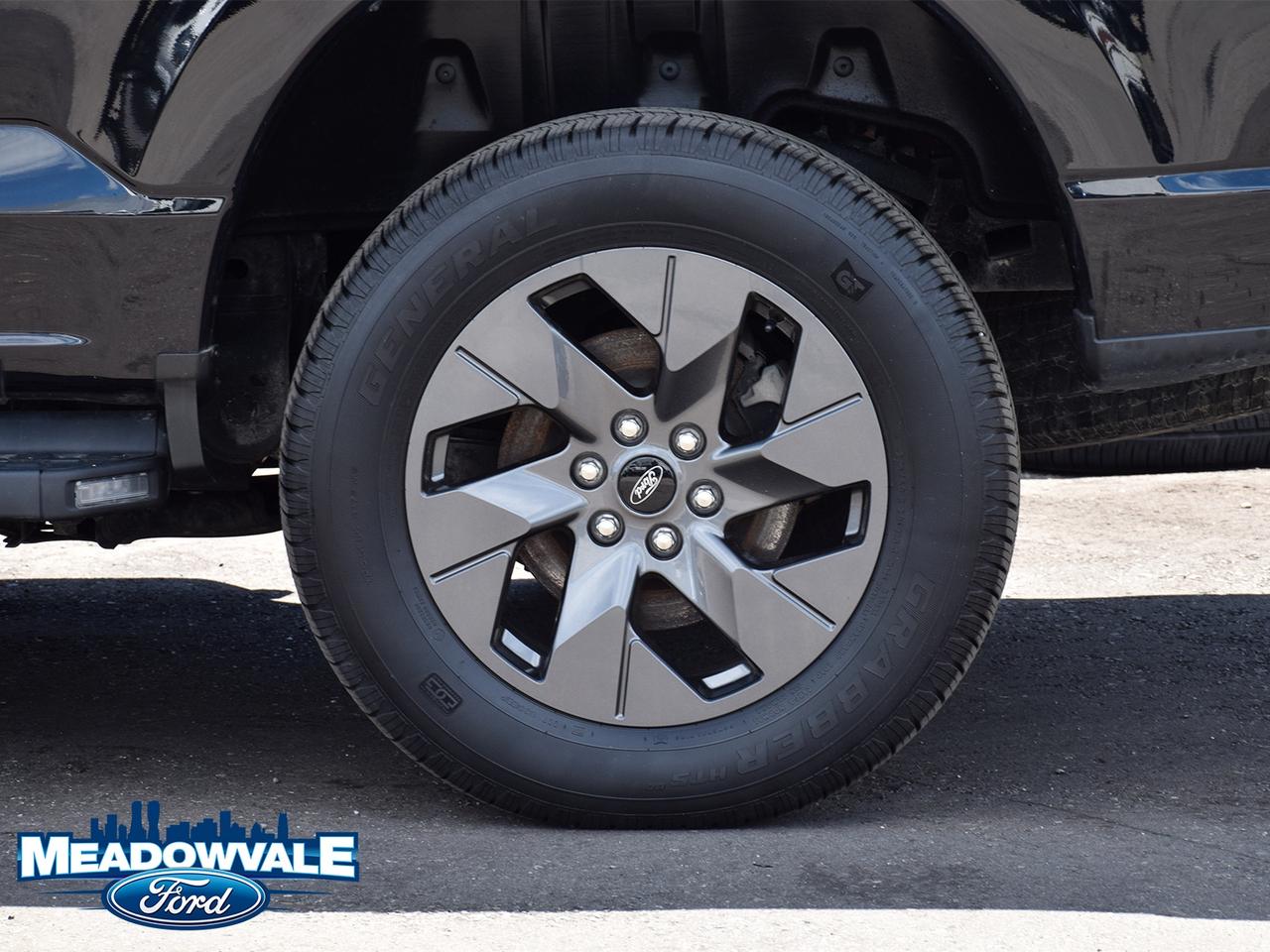 2023 Ford F-150 Lightning Lariat Photo