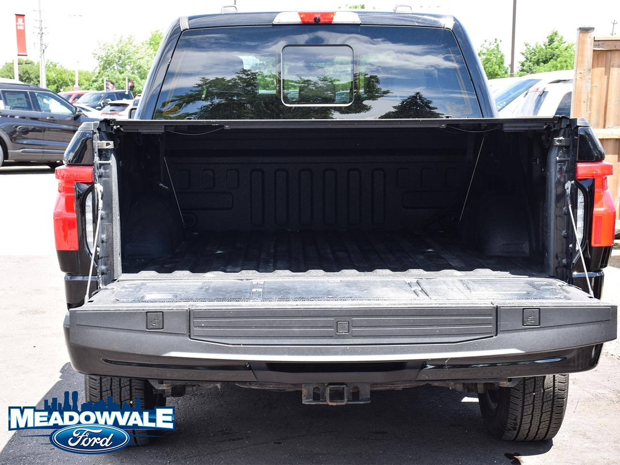 2023 Ford F-150 Lightning Lariat Photo