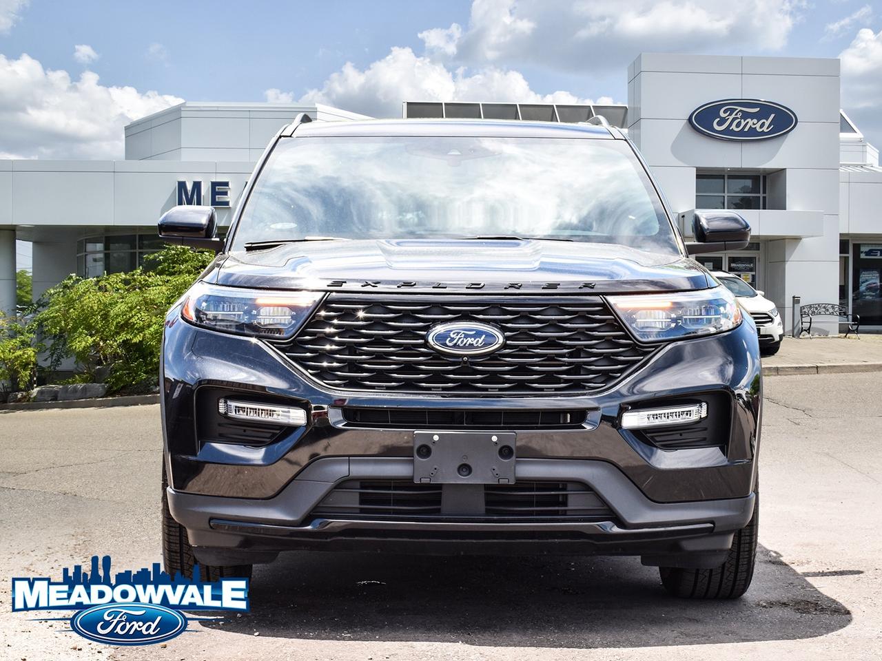 2022 Ford Explorer ST Photo4