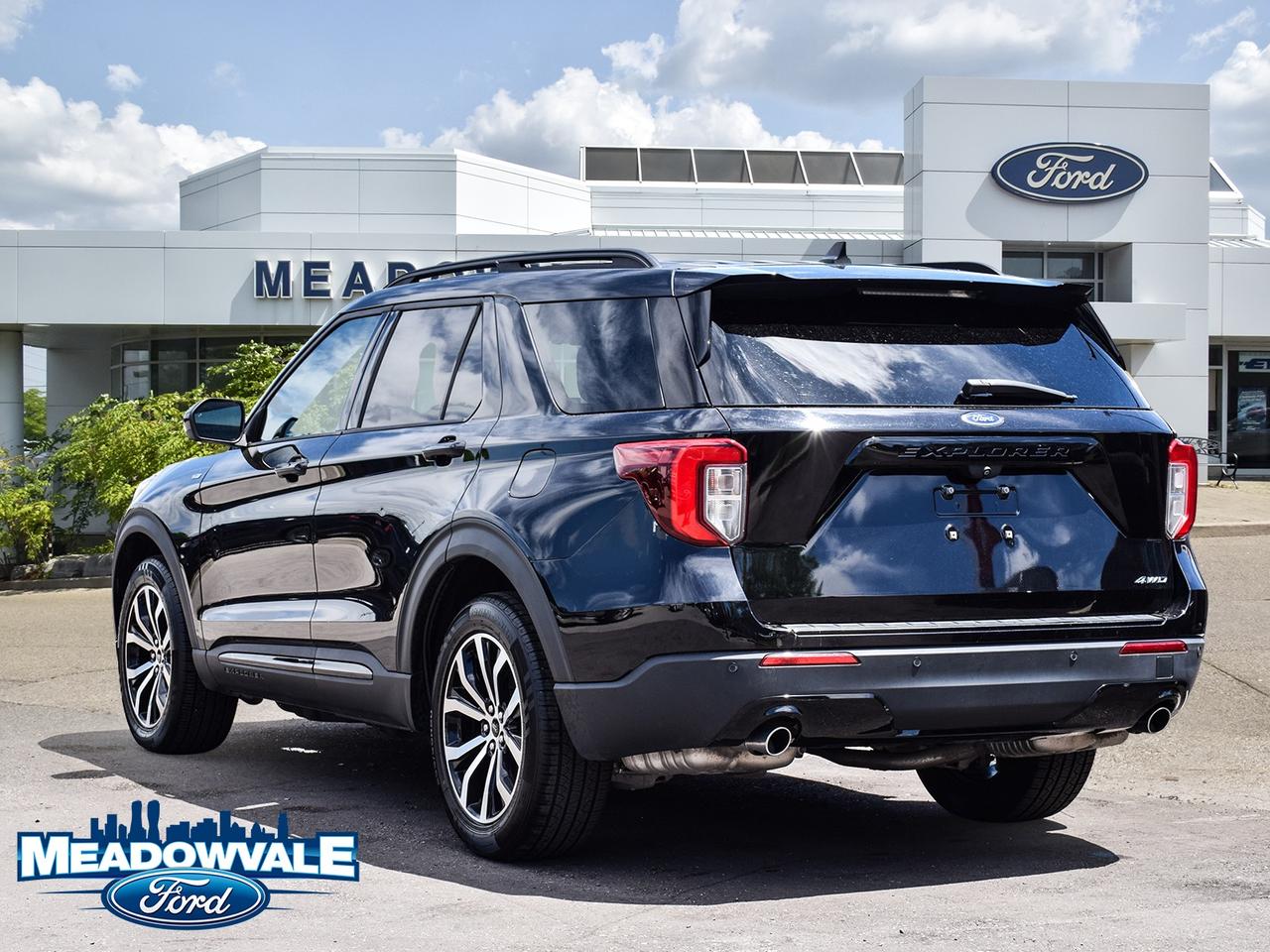 2022 Ford Explorer ST Photo