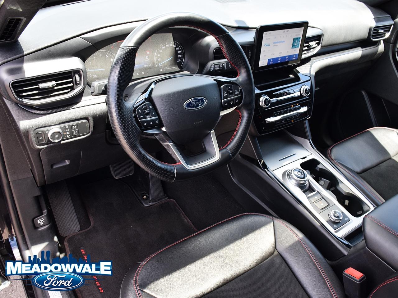 2022 Ford Explorer ST Photo