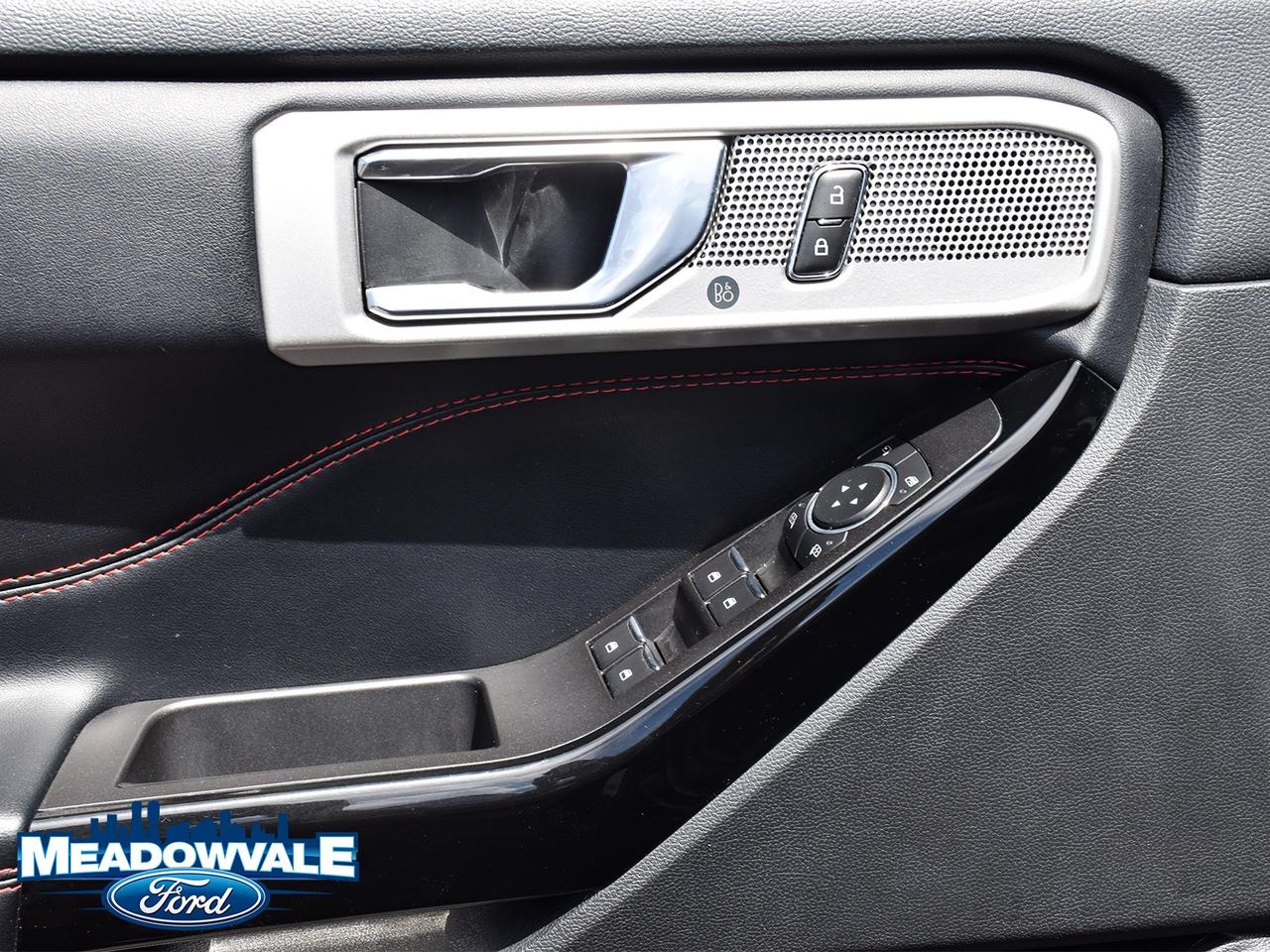 2022 Ford Explorer ST Photo