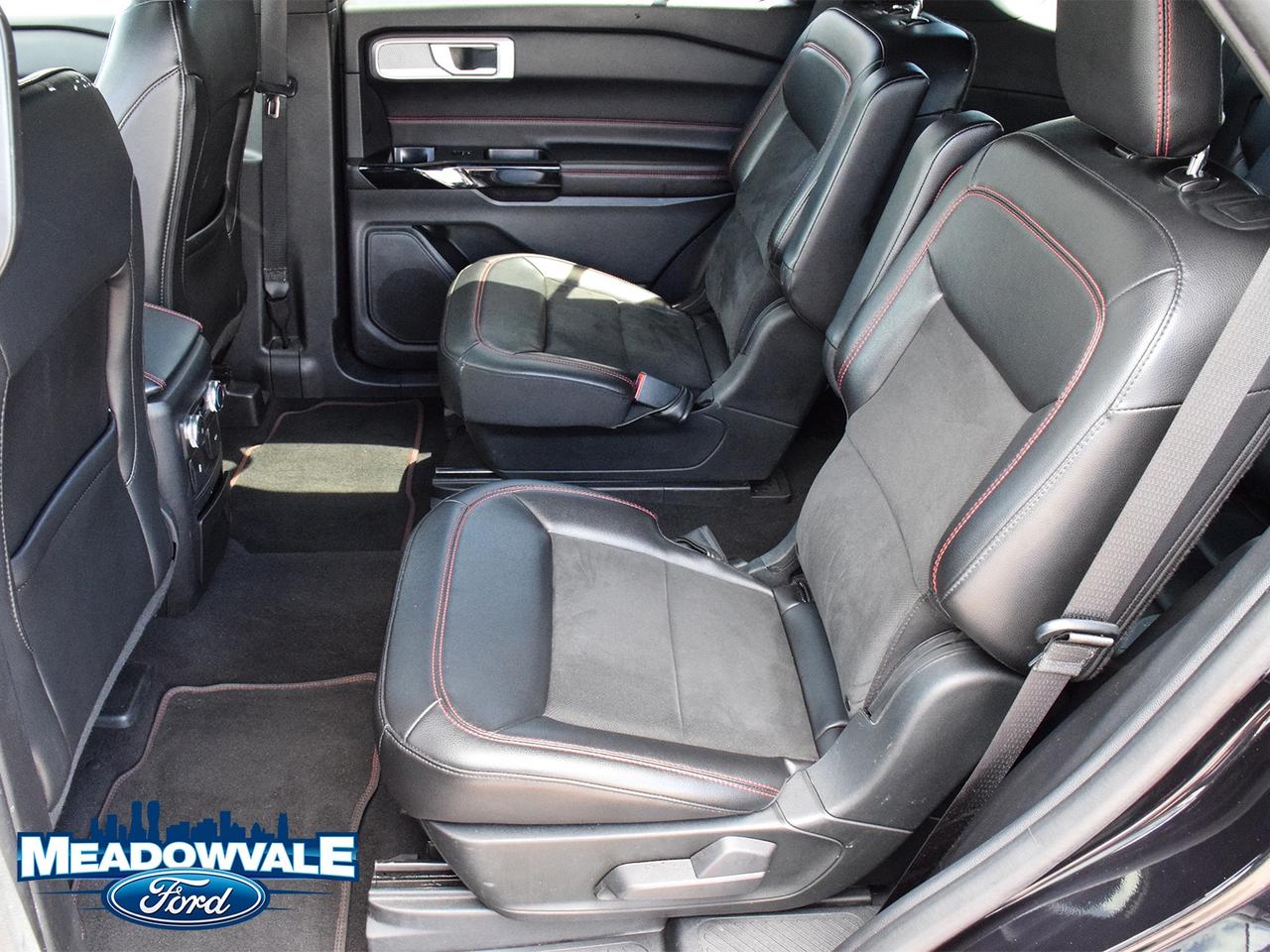 2022 Ford Explorer ST Photo