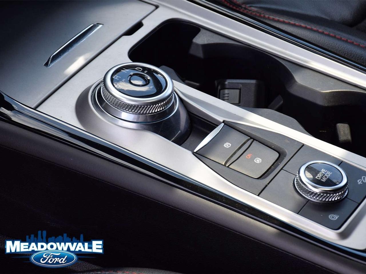 2022 Ford Explorer ST Photo