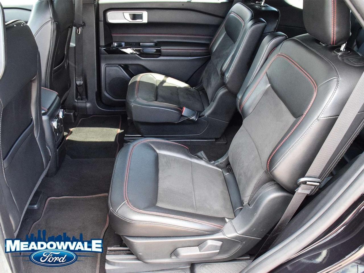 2022 Ford Explorer ST Photo