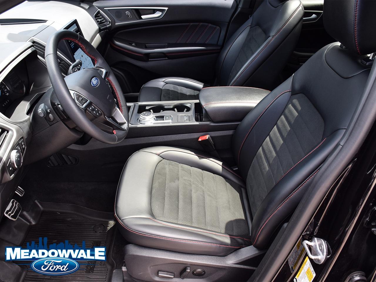 2024 Ford Edge ST Photo