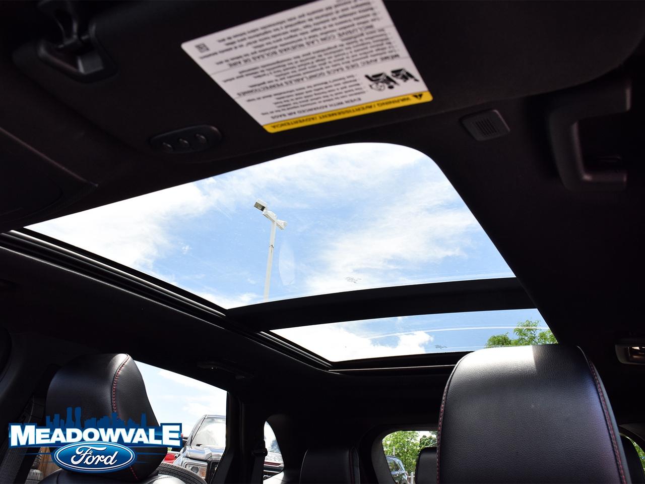 2024 Ford Edge ST Photo