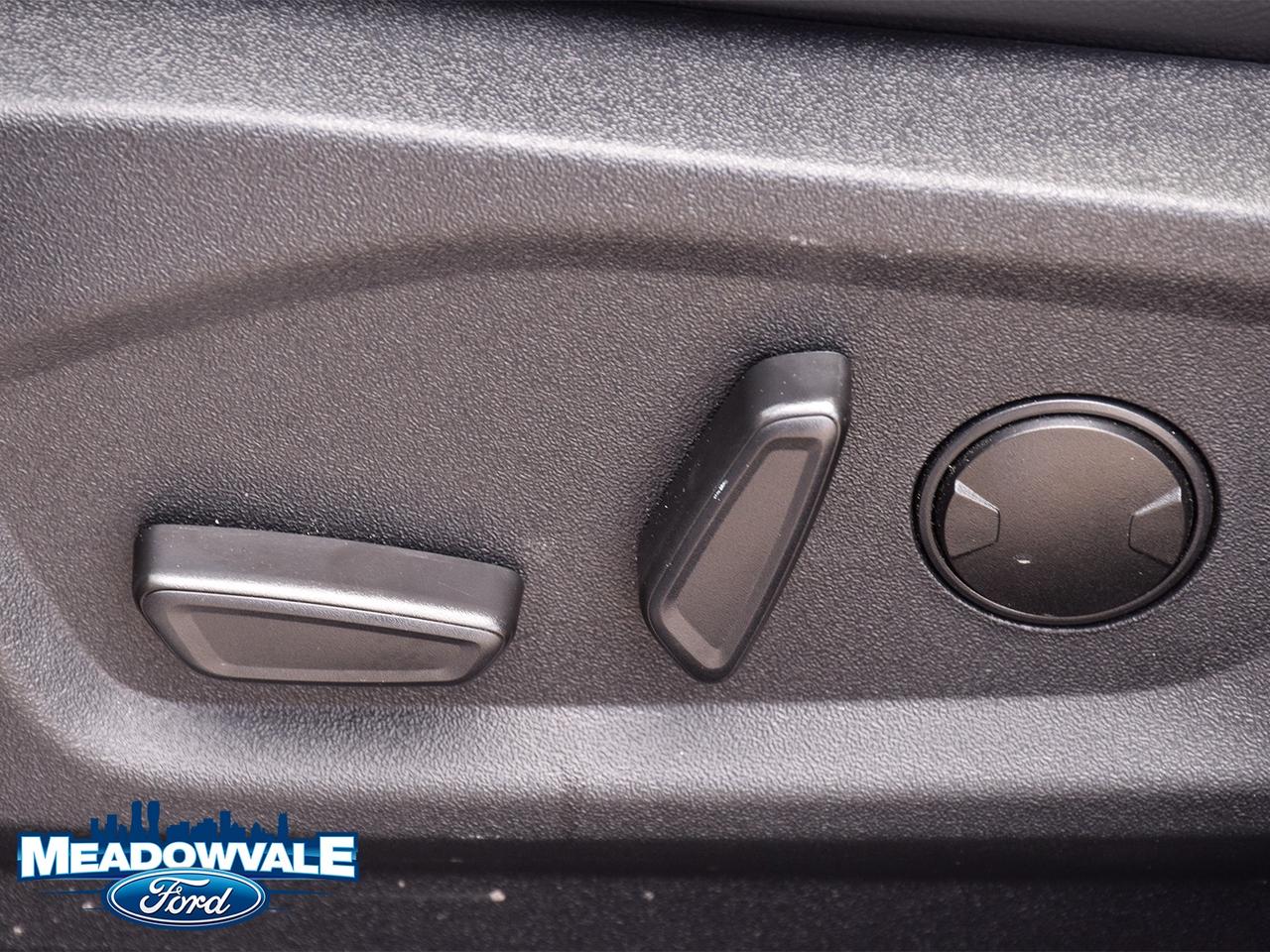 2024 Ford Edge ST Photo