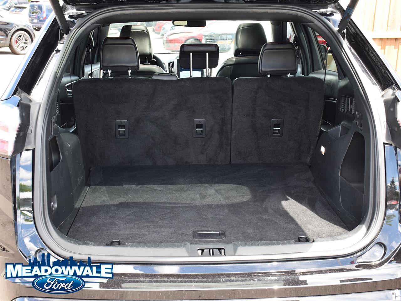 2024 Ford Edge ST Photo