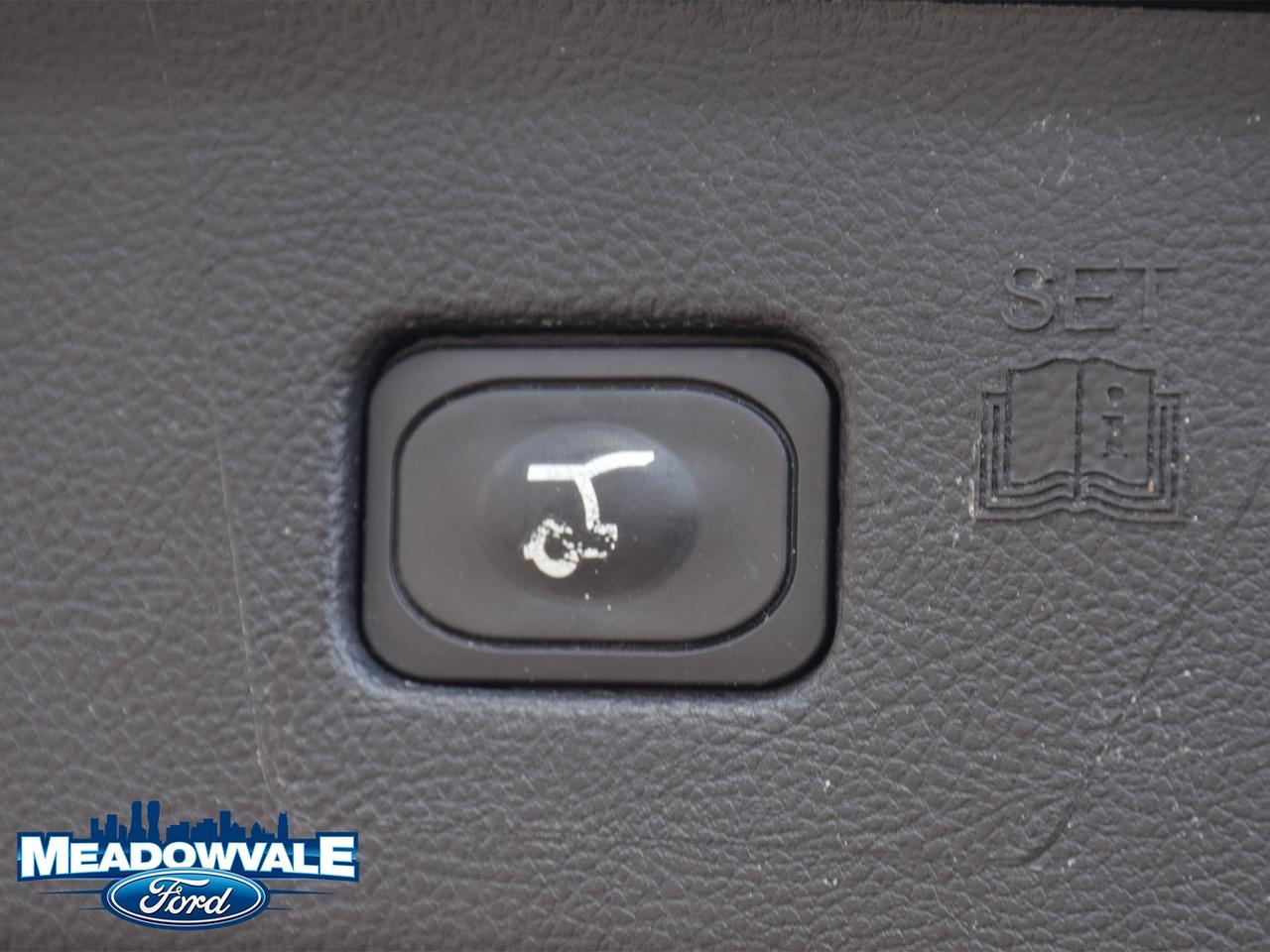 2024 Ford Edge ST Photo