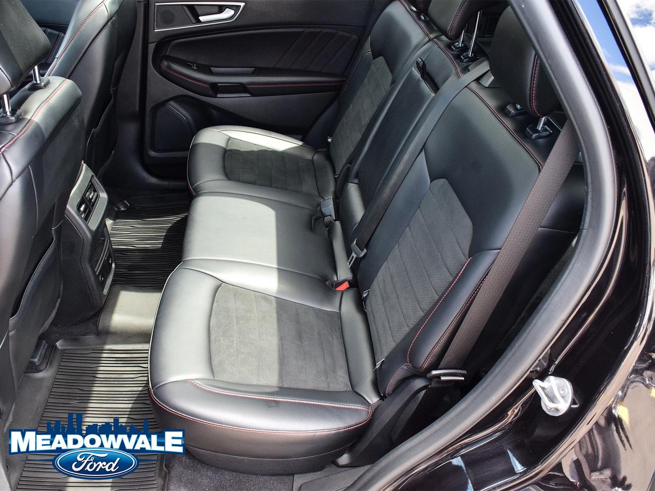 2024 Ford Edge ST Photo