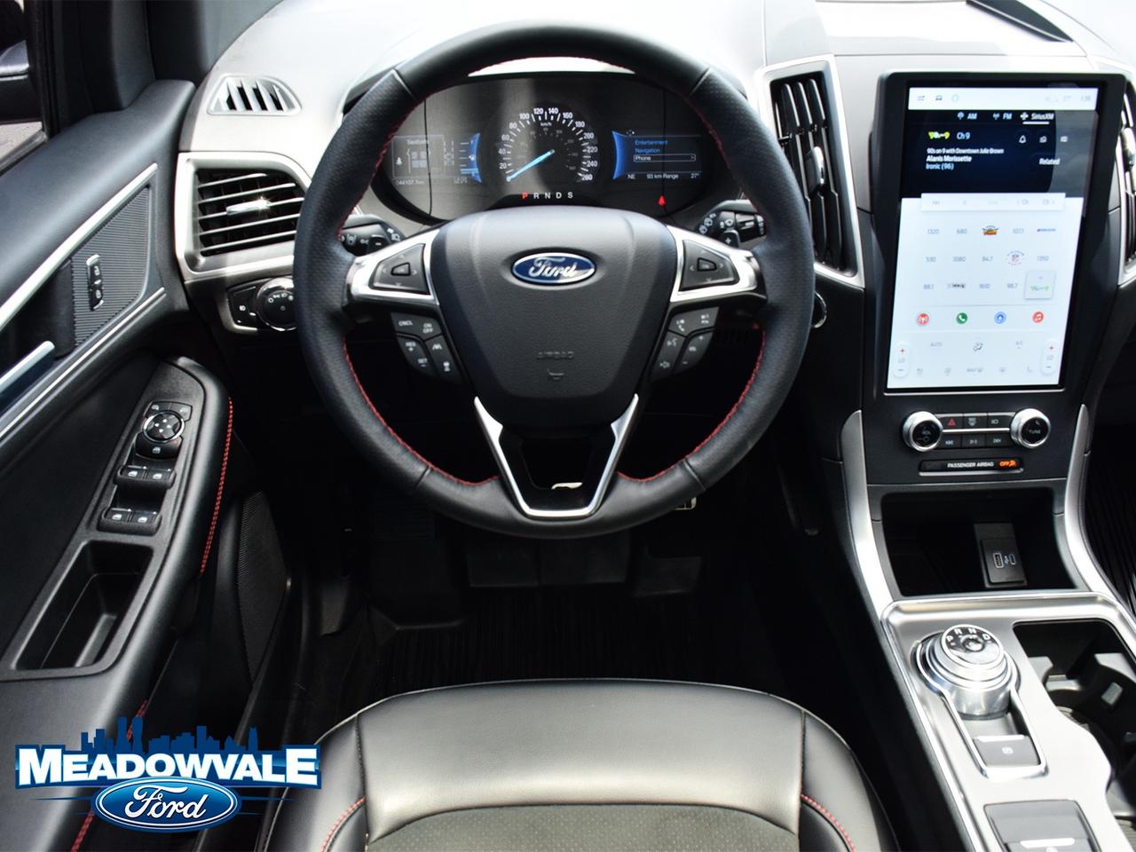 2024 Ford Edge ST Photo