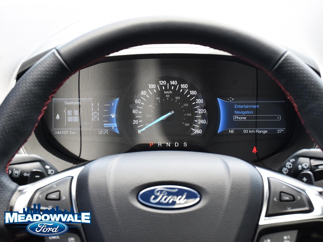 2024 Ford Edge ST Photo