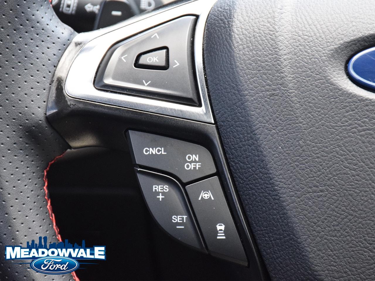 2024 Ford Edge ST Photo