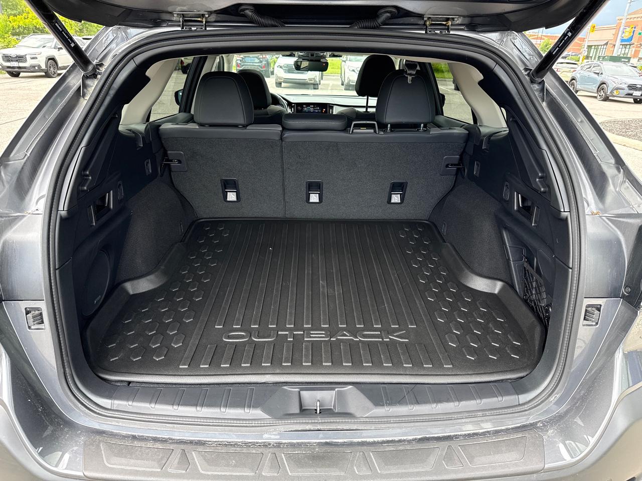 2025 Subaru Outback ONYX Photo