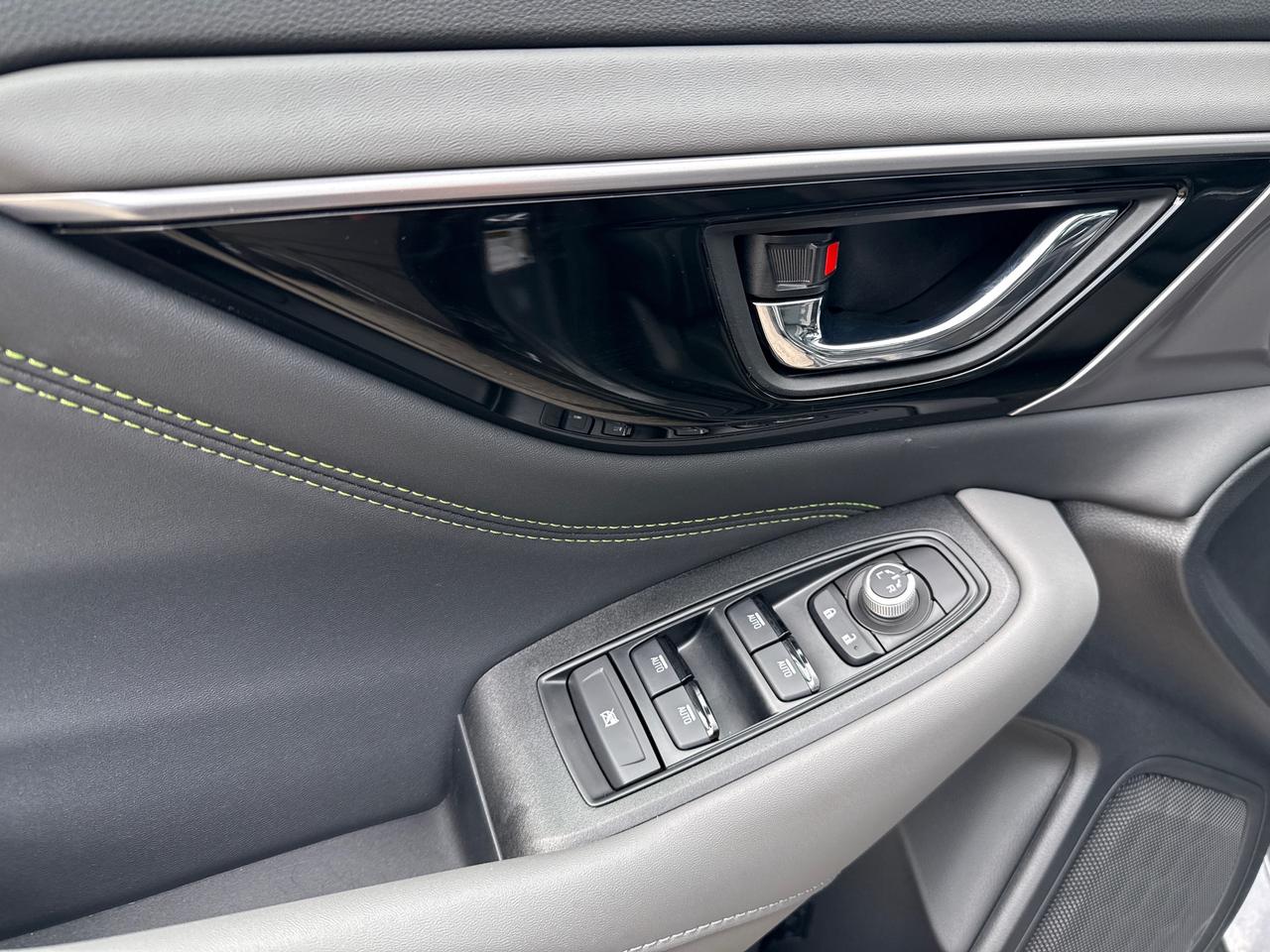 2025 Subaru Outback ONYX Photo