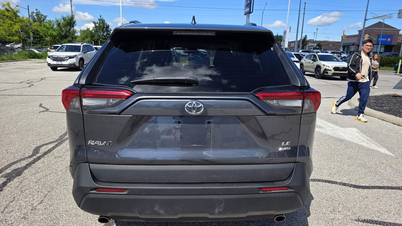 2020 Toyota RAV4 LE NO ACCIDENTS! ONE OWNER! LOW KM! Photo