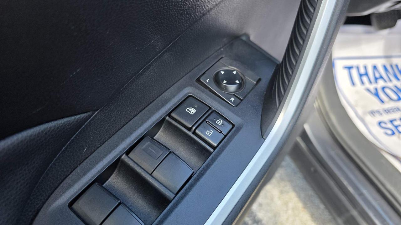 2020 Toyota RAV4 LE NO ACCIDENTS! ONE OWNER! LOW KM! Photo