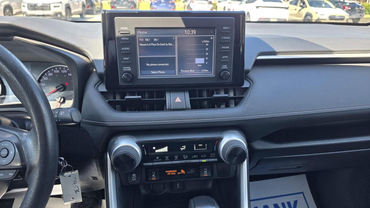 2020 Toyota RAV4 LE NO ACCIDENTS! ONE OWNER! LOW KM! Photo
