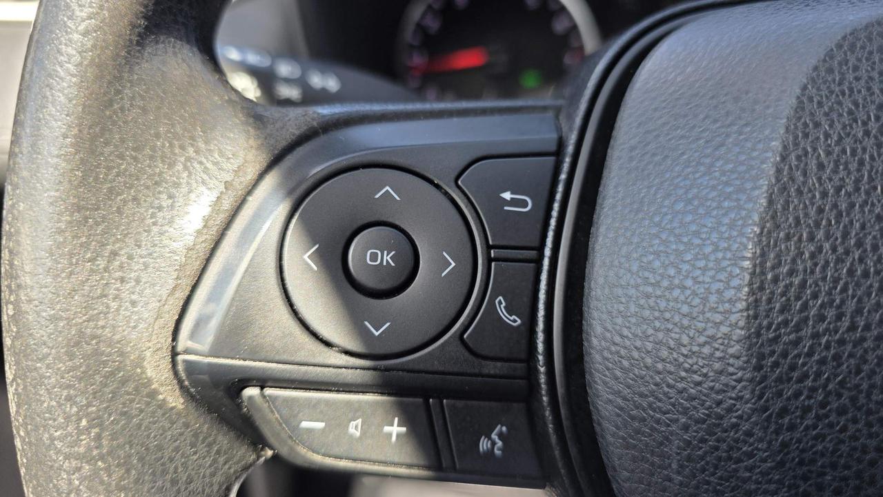 2020 Toyota RAV4 LE NO ACCIDENTS! ONE OWNER! LOW KM! Photo