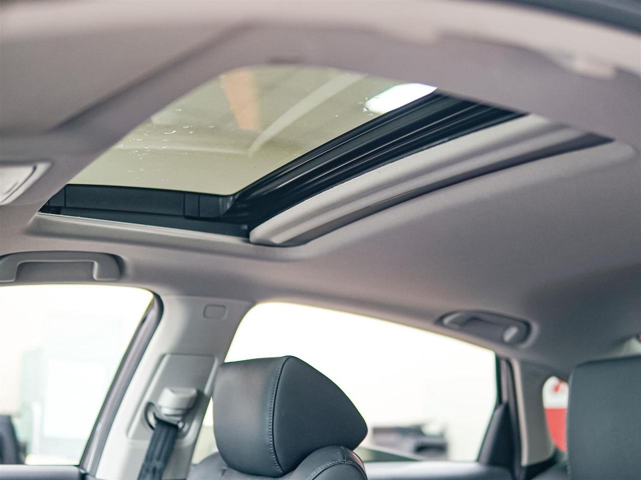 2018 Honda Accord TOURING | NO ACCIDENTS | NAV | LTHR | SUNROOF Photo