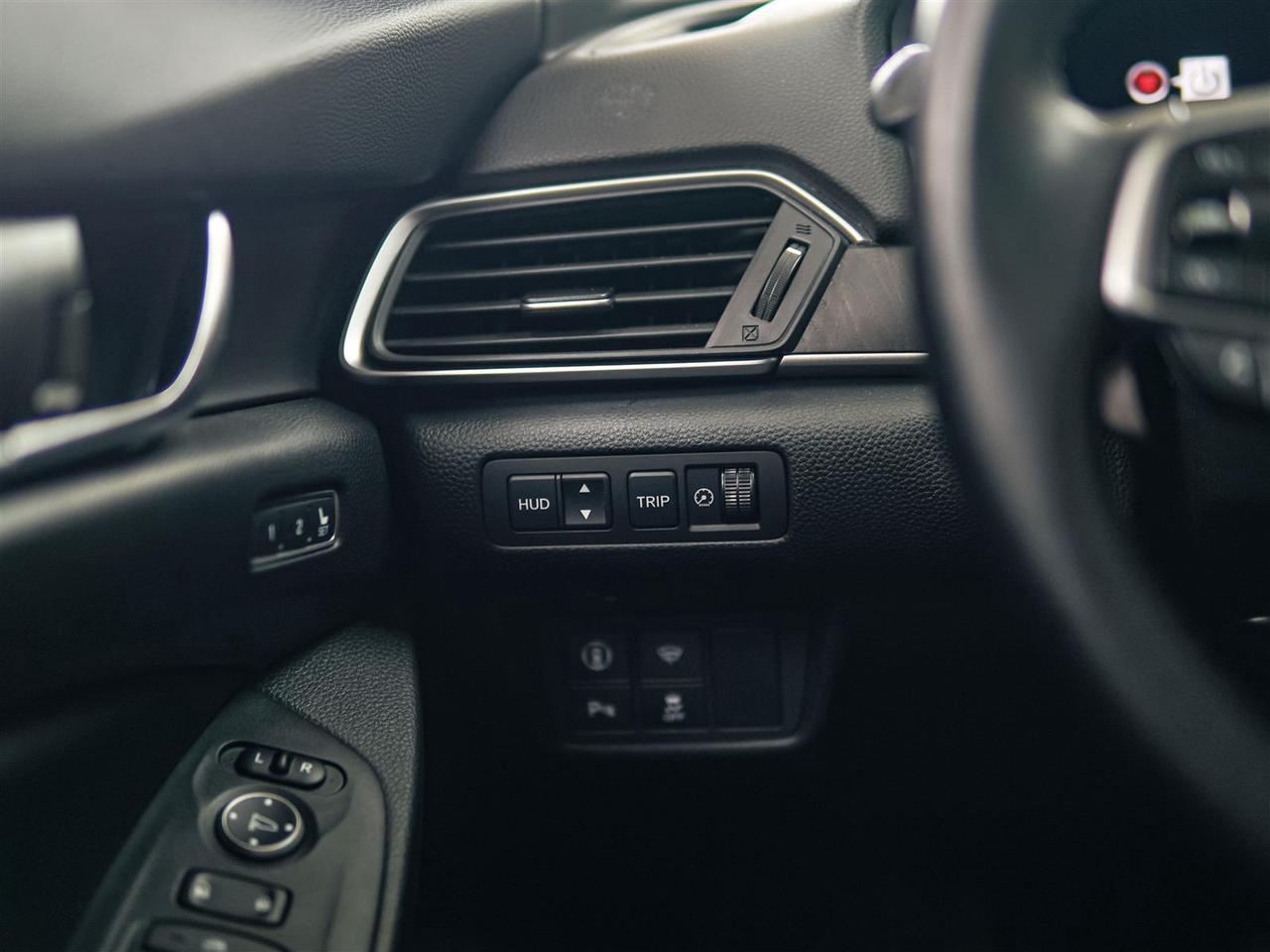2018 Honda Accord TOURING | NO ACCIDENTS | NAV | LTHR | SUNROOF Photo