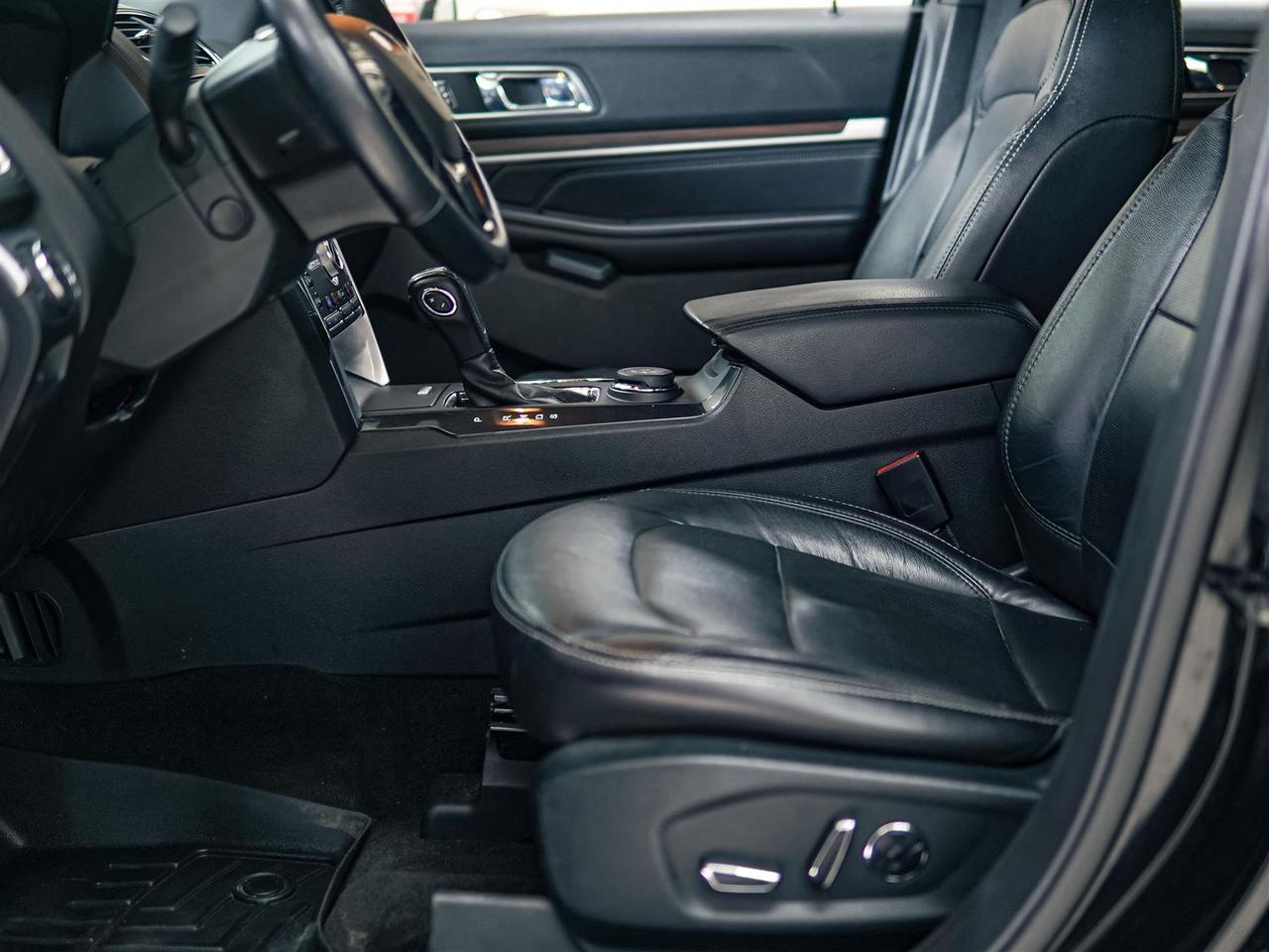 2018 Ford Explorer LIMITED | 4WD | LTHR | NAV | CAPTAIN PKG Photo