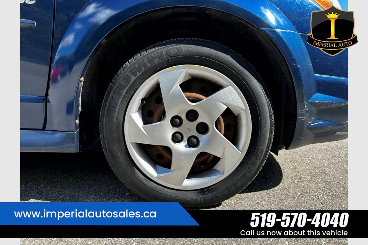 2007 Pontiac Vibe Base Photo