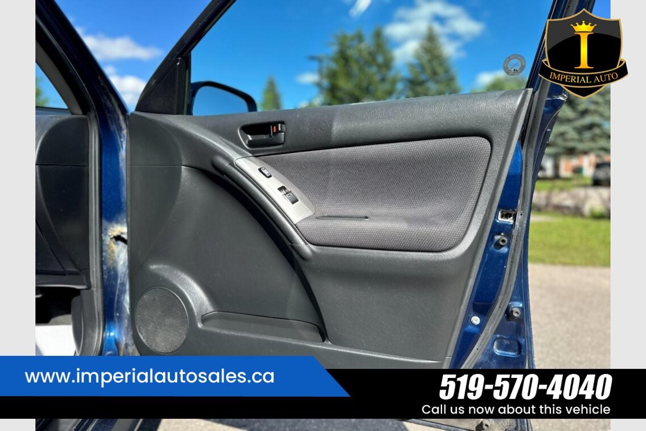 2007 Pontiac Vibe Base Photo