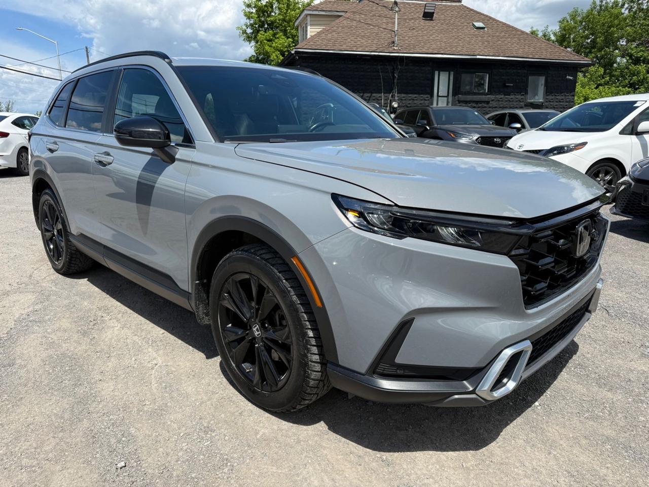 2023 Honda CR-V Touring Photo2