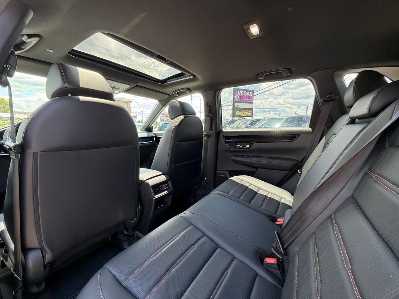 2023 Honda CR-V Touring Photo