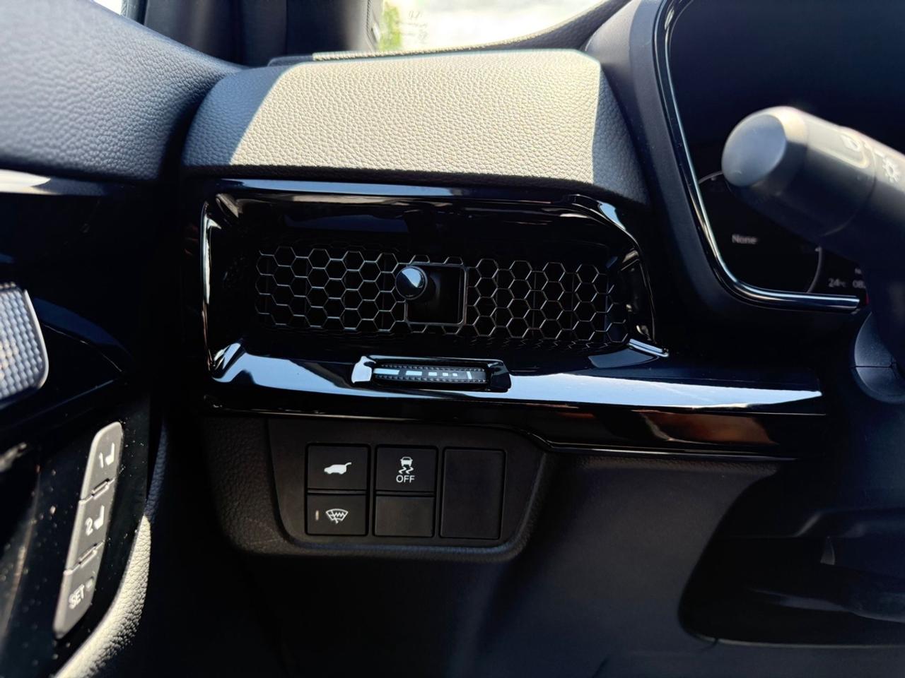 2023 Honda CR-V Touring Photo